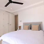With Pool And Stunning 180 Degrees View Willa