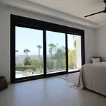 With Pool And Stunning 180 Degrees View Willa *