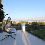 With Pool And Stunning 180 Degrees View Willa