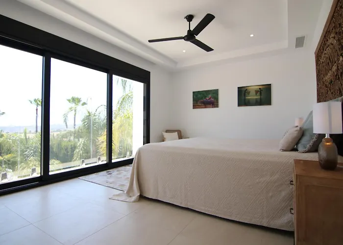 With Pool And Stunning 180 Degrees View * מיחאס
