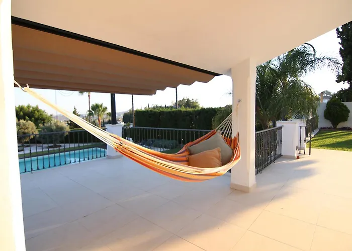 With Pool And Stunning 180 Degrees View וילה