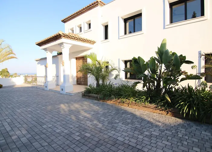 With Pool And Stunning 180 Degrees View וילה מיחאס