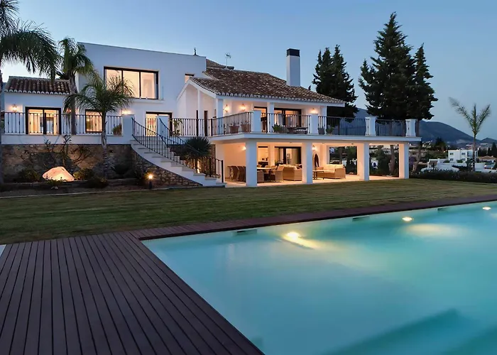 With Pool And Stunning 180 Degrees View וילה מיחאס